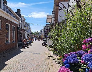 Boten in haven nabij FR397 vakantiehuis, Grouw, Pikmeer, Friese meren.