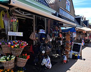 Varen op Pikmeer nabij FR397 vakantiehuis, Grouw, Friese meren.