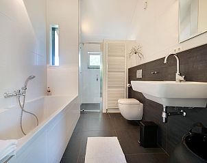 Guest house 150140 - Holiday property Pikmeer - Stijlvol familiehuis in Grou