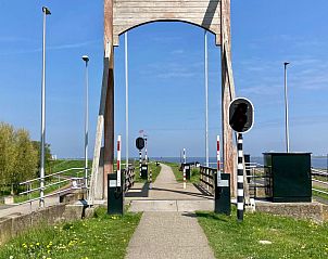 Guest house 160596 - Holiday property Lauwersmeer - Vakantiehuis Chalet Ufergrundst�ck mit eigenem Angelplatz