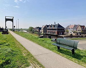 Guest house 160596 - Holiday property Lauwersmeer - Vakantiehuis Chalet Ufergrundst�ck mit eigenem Angelplatz