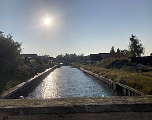 Guest house 160596 - Holiday property Lauwersmeer - Vakantiehuis Chalet Ufergrundst�ck mit eigenem Angelplatz