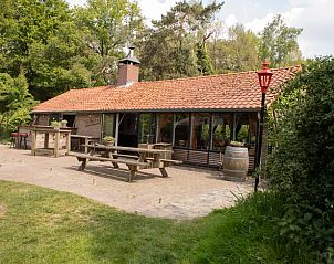 Verblijf 170107 • Vakantiewoning Midden Drenthe • Luxe 4 persoons vakantiehuis in het bos bij Spier 