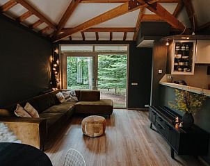 Exterior of Cottage in Gasselte, vacation accommodation in green Drenthe.