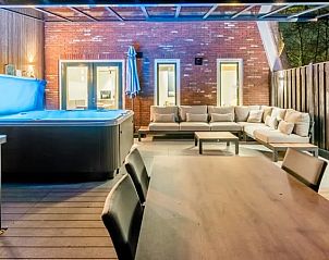 Guest house 173251 - Bungalow Midden Drenthe - Hof van Saksen | 6-persoons Wellness Waterfront boerderij |