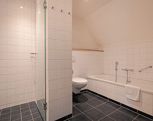 Guest house 173253 - Bungalow Midden Drenthe - Hof van Saksen | 24-persoons boerderij | 24FF