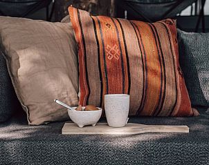 Moderne badkamer en keuken in Vakantiehuis in Odoorn, Midden Drenthe, voorzien van alle gemakken.
