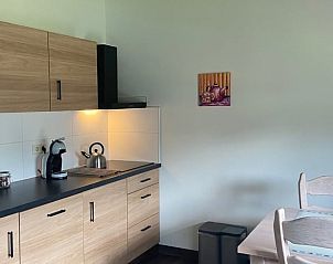 Functionele keuken in Vakantiehuis in Odoorn, Drenthe, met moderne apparatuur.