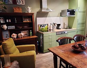 Moderne keuken in Vakantiehuisje in Wezup, voorzien van alle gemakken, gelegen in Drenthe.