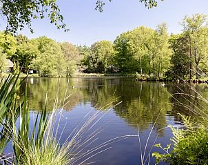 Natuurrijke omgeving bij Vakantiehuis in Een, Noord Drenthe, met prachtig meer.