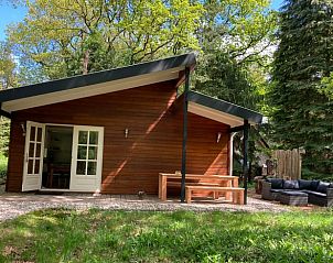 Charmant vakantiehuisje in Norg, Noord Drenthe, omgeven door weelderige natuur.