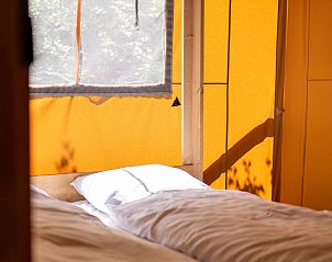 Guest house 181122 - Tent house Noord Drenthe - Vakantiepark �Hunzedal 16�