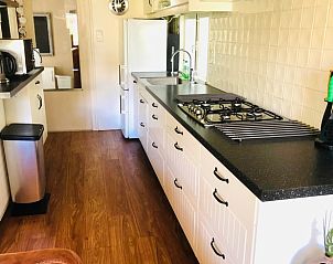 Moderne keuken in Huisje in Schipborg, vakantieaccommodatie in Noord Drenthe.