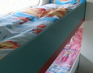 Kinderkamer met stapelbed in stacaravan van Mijn Vakantie in Drenthe, Anloo. Ideaal voor gezinnen in Noord Drenthe.