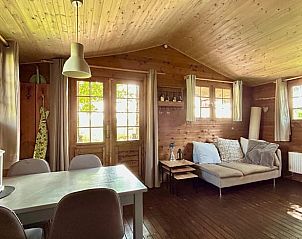 Woonkamer van Huisje in Tynaarlo, sfeervol vakantiehuis in Tynaarlo, Noord Drenthe, Drenthe.