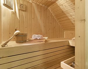 Comfortabele zithoek in Het Land van Bartje 10-persoons boerderij, Ees, Noord Drenthe.