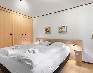 Sfeervolle zithoek in Het Land van Bartje 4-persoons peuterstacaravan in Ees, Noord Drenthe.