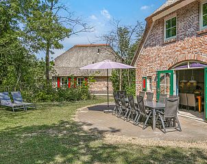 Guest house 182958 - Bungalow Noord Drenthe - Het Land van Bartje | 10-persoons boerderij | 10FL