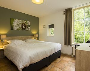 Guest house 182999 - Bungalow Noord Drenthe - Het Land van Bartje | 10-persoons boerderij | 10EL