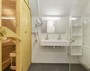 Guest house 182999 - Bungalow Noord Drenthe - Het Land van Bartje | 10-persoons boerderij | 10EL