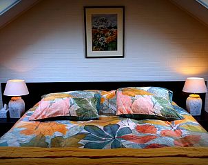 Sfeervolle slaapkamer in Huisje in Roderesch, Noord Drenthe, Drenthe.