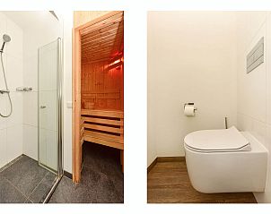 Slaapkamer in vakantiewoning in Zeegse met en-suite badkamer.