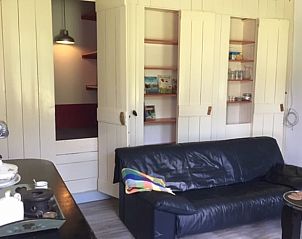 Knusse binnenruimte in Huisje in Zuidlaarderveen, vakantiehuis in Noord Drenthe voor ontspanning.