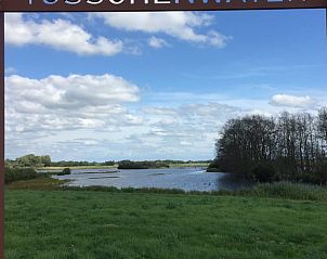Natuurlijke omgeving bij Huisje in Zuidlaarderveen, vakantiehuis in Noord Drenthe met waterlandschap.