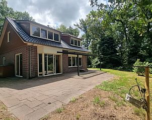 Vakantiehuis in Meppen met ruim terras en omliggende natuur in Zuidoost Drenthe, ideaal voor ontspanning.