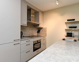 Stijlvolle keuken in Vrijstaande woning in AALDEN met ruime werkbladen.