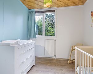 Loft with two single beds in Aelderholt 6-person children's bungalow in Aalden, Southeast Drenthe.