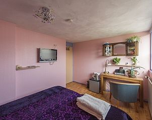 Stijlvolle kamer met werkruimte bij Susanna's bedandbreakfast in Emmen, perfect voor zakelijke gasten in Drenthe.