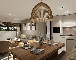 Eethoek en keuken in de Vrijstaande woning in Emmen, vakantiehuis in Zuidoost Drenthe, Drenthe, ideaal voor familiediners.