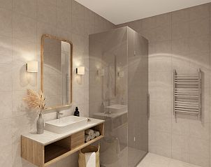 Moderne badkamer in Vrijstaande woning in Emmen, vakantiehuis in Zuidoost Drenthe met luxe afwerking.