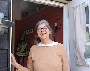 Gastvrije ontvangst bij Vakantiehuis in Dalen, Zuidoost Drenthe, met vriendelijke gastvrouw.