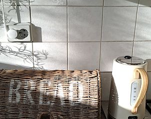 Keuken met moderne apparatuur in Vakantiehuis in Schoonoord, Drenthe.