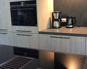 Keukenapparatuur in vakantiehuis Oosterhesselen, ideaal voor een comfortabel verblijf in Drenthe.