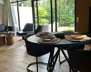 Gezellige eetruimte in Vakantiehuis in Geesbrug, Drenthe.