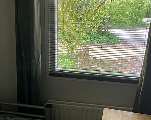 Uitzicht vanuit de slaapkamer van Huisje in Geesbrug, vakantieaccommodatie in Drenthe.