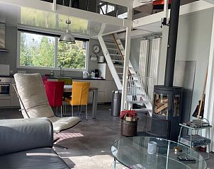 Open keuken en eetruimte in Huisje in Geesbrug, vakantiewoning in Zuidoost Drenthe.