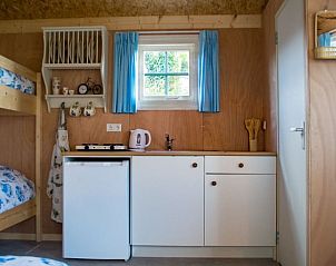 Compacte keuken in Huisje in Coevorden, ideaal vakantiehuis in Zuidoost Drenthe, Drenthe.