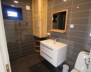 Stijlvolle badkamer in Vakantiehuis in Erica, vakantiehuis in Zuidoost Drenthe, Drenthe.