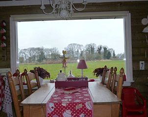 Eetkamer in vakantiehuisje in Nieuw-Dordrecht met panoramisch uitzicht, Zuidoost Drenthe, Drenthe.