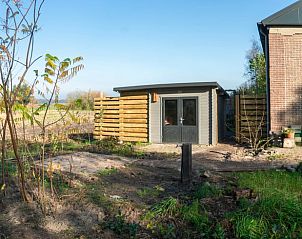 Buitengebouw van Vakantiehuis in Zwinderen omringd door natuur in Zuidoost Drenthe.