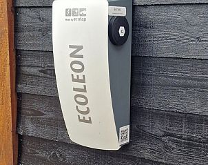 Oplaadpunt voor elektrische voertuigen bij Huisje in Fluitenberg, vakantiehuis in Zuidwest Drenthe.