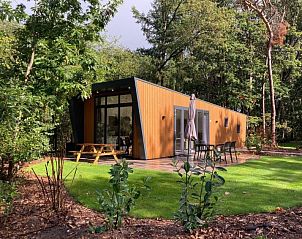 Hottub bij Vakantiehuis Just Nature-Hottub, ultiem ontspannen in Ruinen, Drenthe.