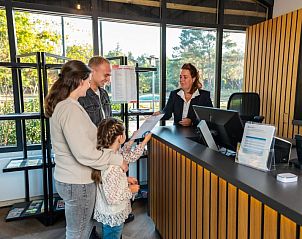 Gastvrij ontvangst bij de receptie van Vakantiehuis Forest Lodge 4, Ruinen, Drenthe.