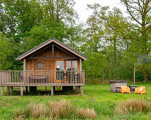 Verblijf 201449 • Vakantiewoning Zuidwest Drenthe • Knusse 4 persoons Lodge met hottub op een unieke locatie 
