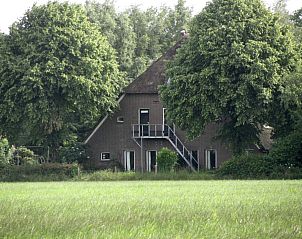 Stijlvolle entree van DG1649 vakantiehuis in Wapse, Zuidwest Drenthe.