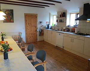 Ruime keuken in Heimensteegde - 't Rustpunt, vakantiehuis in Wittelte, Zuidwest Drenthe met moderne voorzieningen.